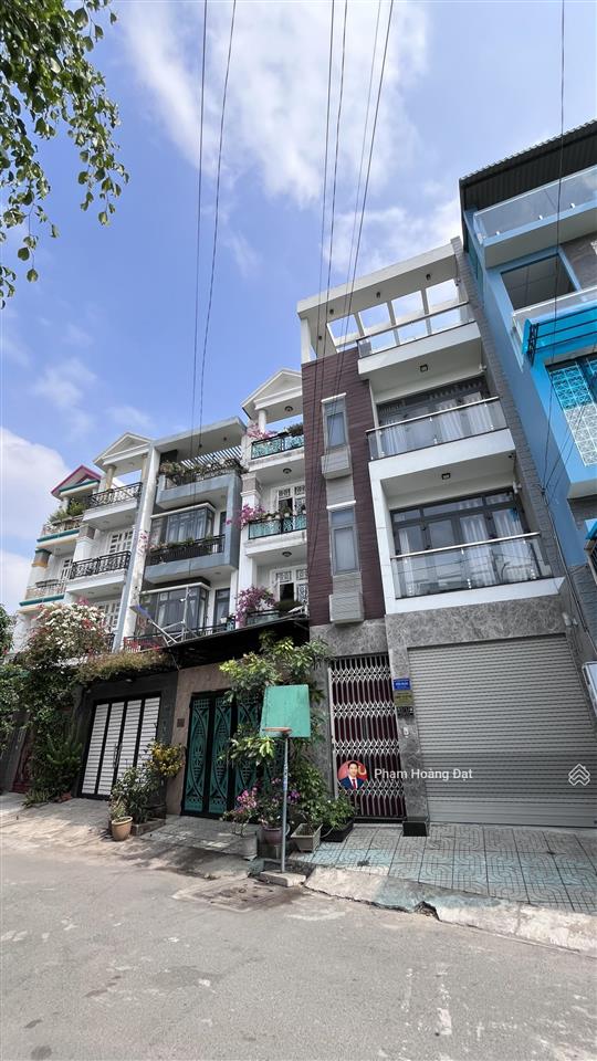 Nhà đẹp 4 tầng ngay đại học luật, hiệp bình chánh, hẻm rộng 8m