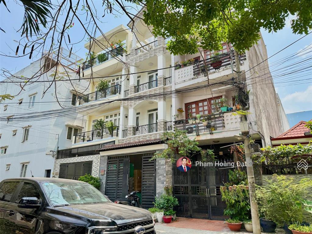 Nhà đẹp 3 tầng ngay đại học luật hiệp bình chánh, 65m2, 4pn, 7,5 tỷ tl
