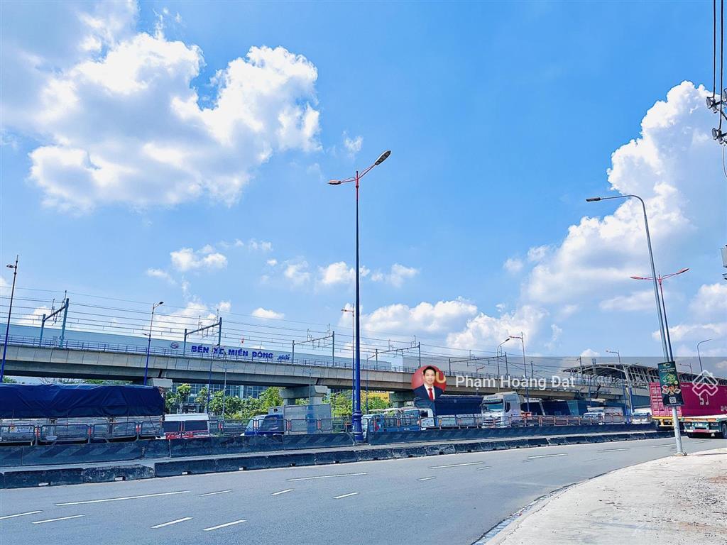 Chính chủ bấn lô đất 83m2 (4,7 x 17,6m), kế bên làng đại học, phường đông hoà