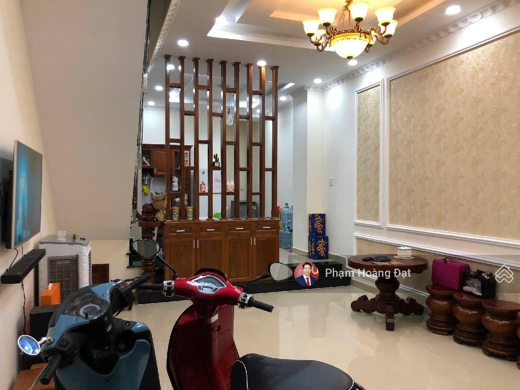 Bán nhà ngay gigamall, hẻm 6m, 52m2, 3 tầng, giá tốt