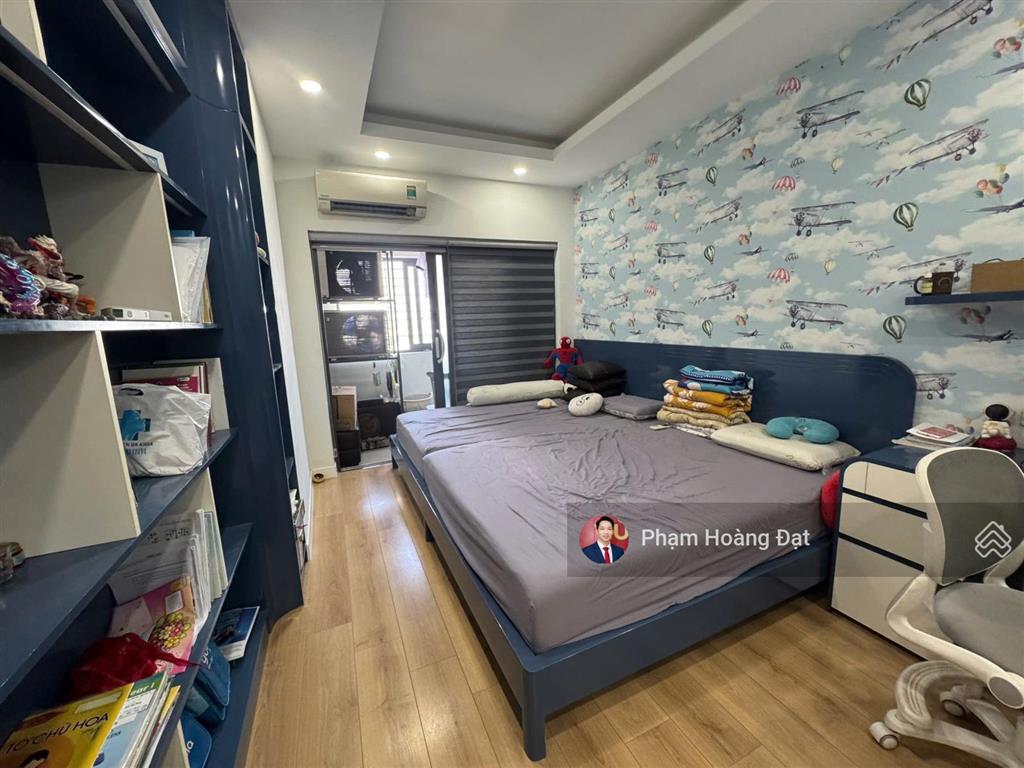 Bán nhà ngay gigamall, hẻm 6m, 52m2, 3 tầng, giá tốt