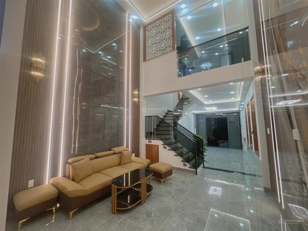 Bán nhà mới 5 tầng sát vách vạn phúc city, cổng đinh thị thi, nhỉnh 8 tỷ