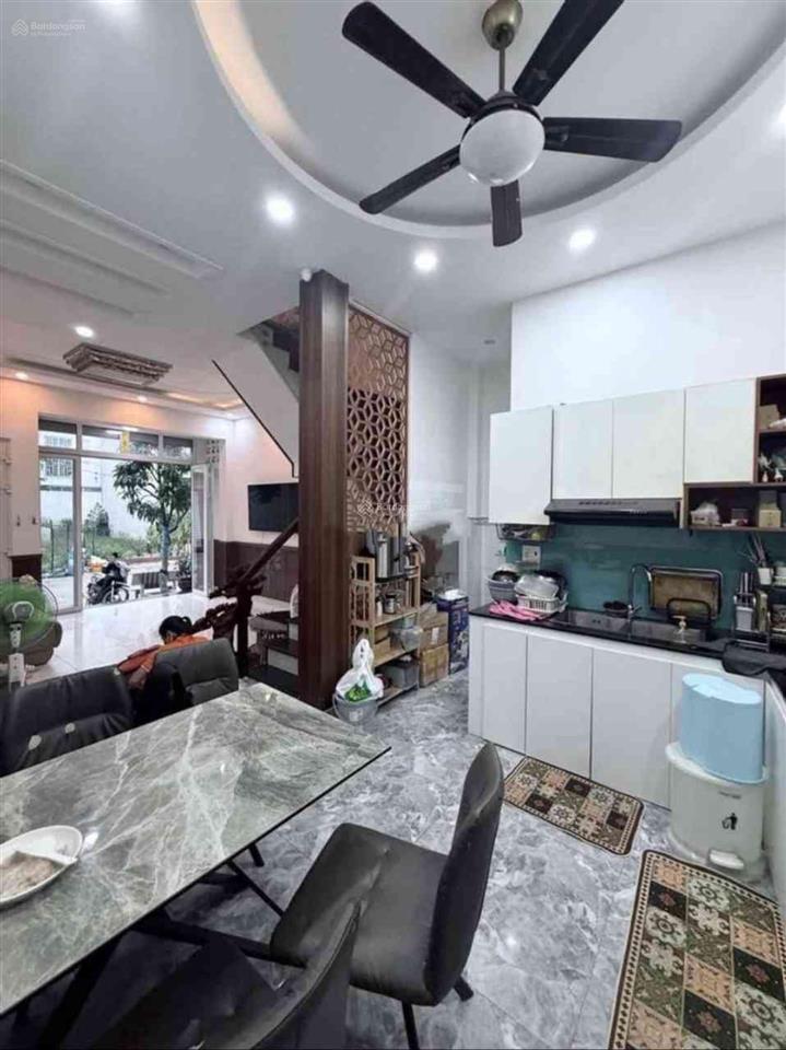 Nhà mặt hẻm kinh doanh ngay tô ngọc vân, 4 tầng, 4pn, nhỉnh 6 tỷ