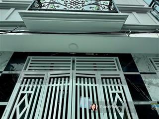 Bán nhà 30m² xây 4 tầng hiện đại có ban công. 20m ra trục đường ô tô đi. giá 3.85 tỷ.  0966 929 ***