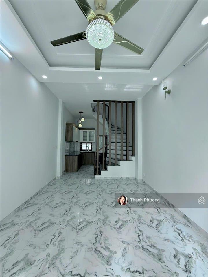 Bán nhà 30m xây 4 tầng hiện đại có ban công. 20m ra trục đường ô tô đi. giá 3.6 tỷ.  0966 929 ***