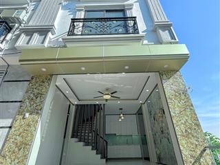Nhà xây mới 4 tầng. 35m. ô tô đỗ tận cửa. di chuyển ql6 cầu mai linh khoảng 10p. giá bán 3.85 tỷ.