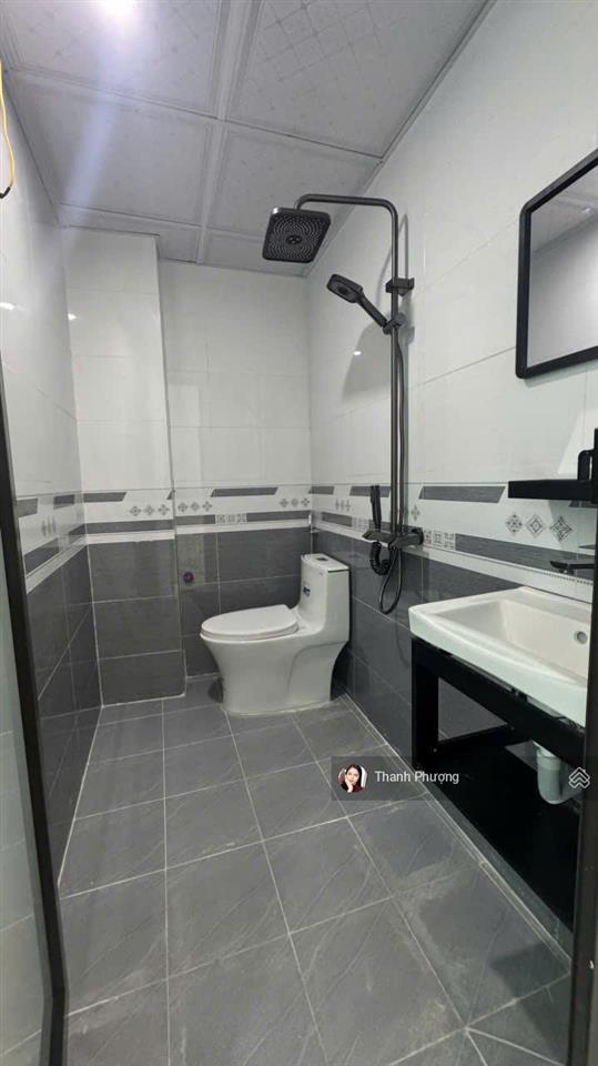 Bán nhà view hồ điều hòa an thắng, biên giang. 5 tầng 32m2 giá 3.75 tỷ. 500m ra ql6.  0966 929 ***