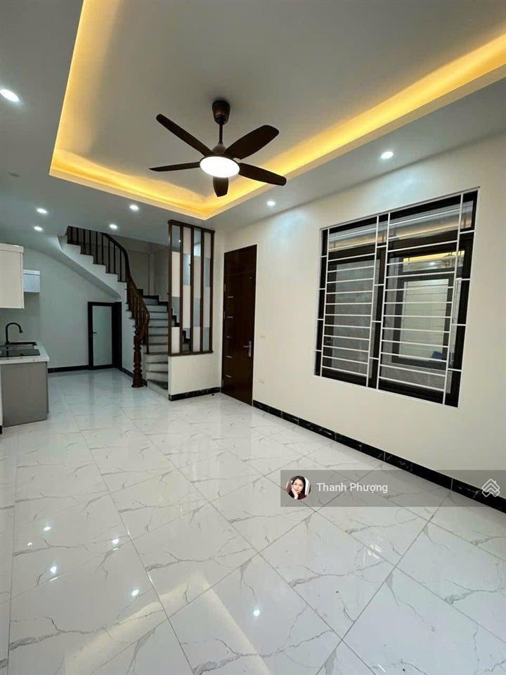 Bán nhà view hồ điều hòa an thắng, biên giang. 5 tầng 32m2 giá 3.75 tỷ. 500m ra ql6.  0966 929 ***