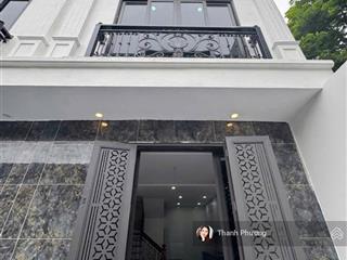 Rẻ nhất kv phụng châu, nhà xây mới 3 tầng 33m2. giá chỉ 2.85 tỷ. gần trục đường ql6.  0966 929 ***