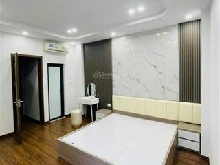 Bán nhà 65m2 xây 7 tầng thang máy ngay thuỵ khuêtây hồ ngõ thông giá chỉ 400tr/căn