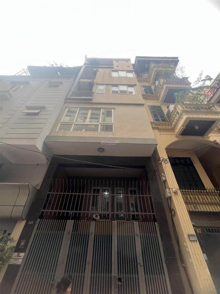 Cho thuê nhà 60m2 có thang máy làm vp, spa, vị trí trung tâm gần phố trung kínhyên hoà ra cầu giấy