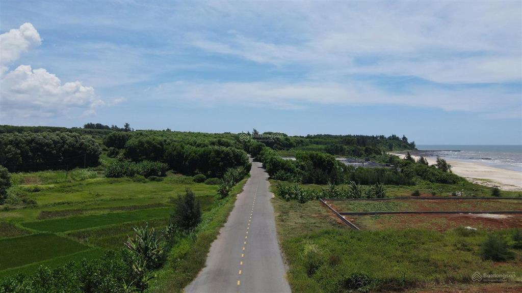1 lô đất mặt biển cực kì đẹp 2 mặt tiền phù hợp xây nhà hàng, ks, homestay