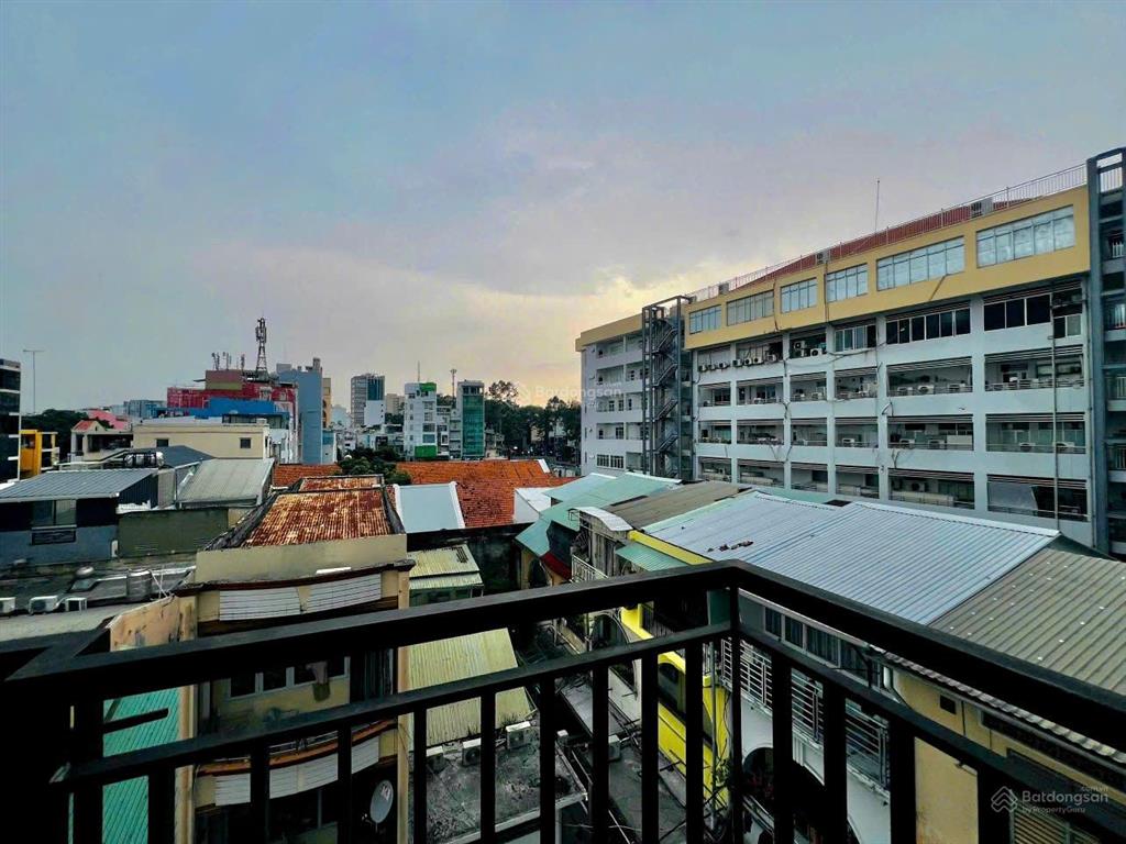 Cho thuê căn hộ quận 1 gần bùi viện, nguyễn huệ, ngã 6 phù đổng, ban công full nội thất, thang máy