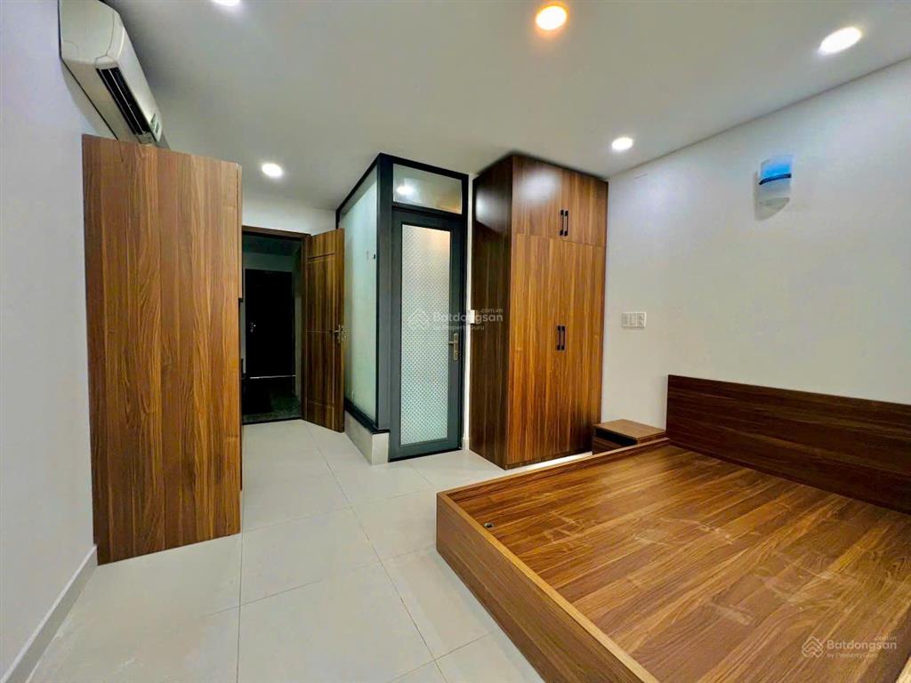 Cho thuê căn hộ quận 1 gần bùi viện, nguyễn huệ, ngã 6 phù đổng, ban công full nội thất, thang máy