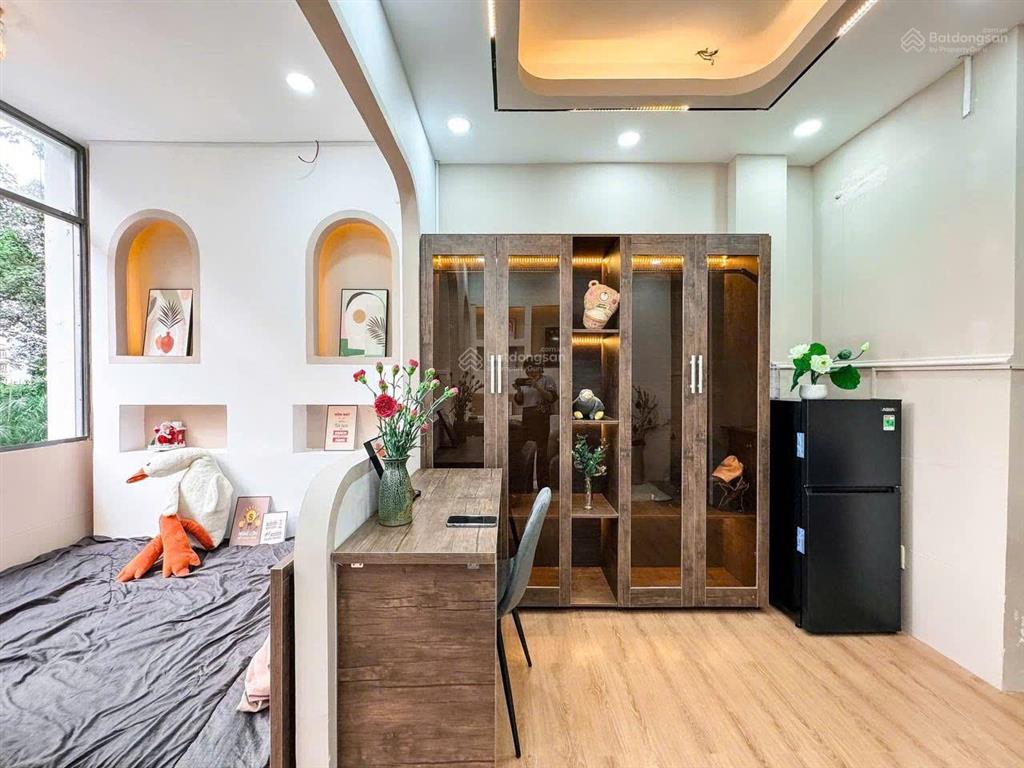 Cho thuê căn hộ 1 phòng ngủ quận 1 gần cầu thị nghè, full nội thất có ban công, máy giặt riêng
