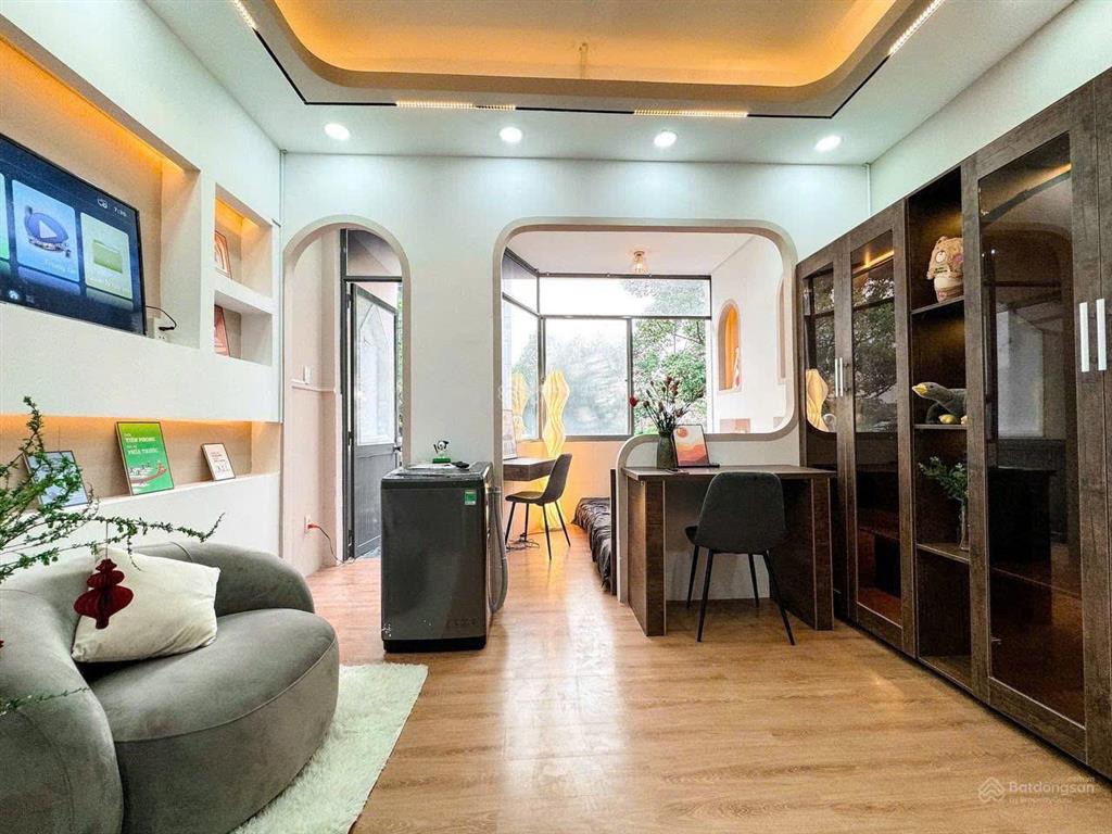 Cho thuê căn hộ 1 phòng ngủ quận 1 gần cầu thị nghè, full nội thất có ban công, máy giặt riêng