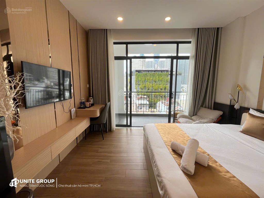 Cho thuê căn hộ trung tâm quận 1, gần nhà thờ đức bà, cầu ba son, full nội thất, có thang máy