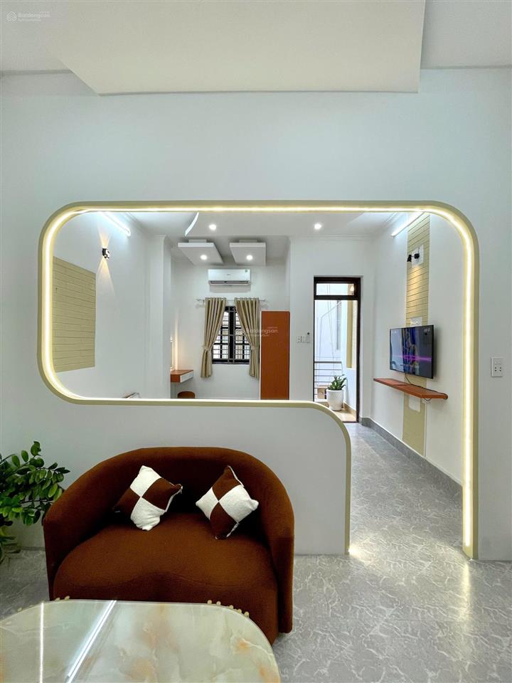 Cho thuê căn hộ quận 1 gần bùi viện, nguyễn huệ, ngã 6 phù đổng, ban công full nội thất, máy giặt