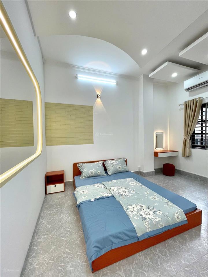Cho thuê căn hộ quận 1 gần bùi viện, nguyễn huệ, ngã 6 phù đổng, ban công full nội thất, máy giặt