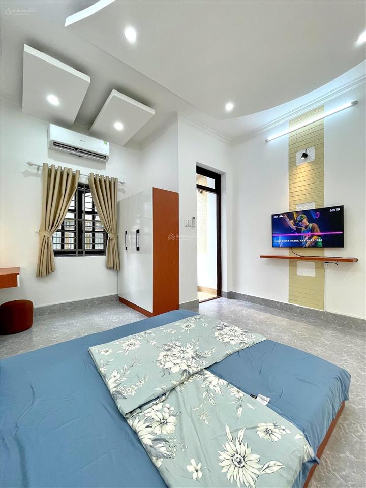 Cho thuê căn hộ quận 1 gần bùi viện, nguyễn huệ, ngã 6 phù đổng, ban công full nội thất, máy giặt