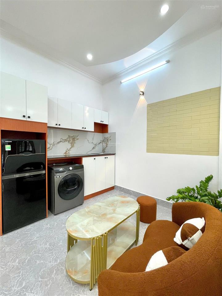 Cho thuê căn hộ quận 1 gần bùi viện, nguyễn huệ, ngã 6 phù đổng, ban công full nội thất, máy giặt