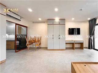 Cho thuê căn hộ full nội thất ngay trung tâm quận 1, thang máy ban công, gần nhà thờ đức bà
