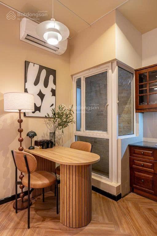 Cho thuê căn hộ 1pn full nội thất mặt tiền hai bà trưng, q3 gần hồ con rùa, bộ giáo dục