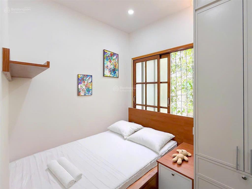 Cho thuê căn hộ full nội thất tân định quận 1, có ban công, gần nhà thờ đức bà, máy giặt riêng