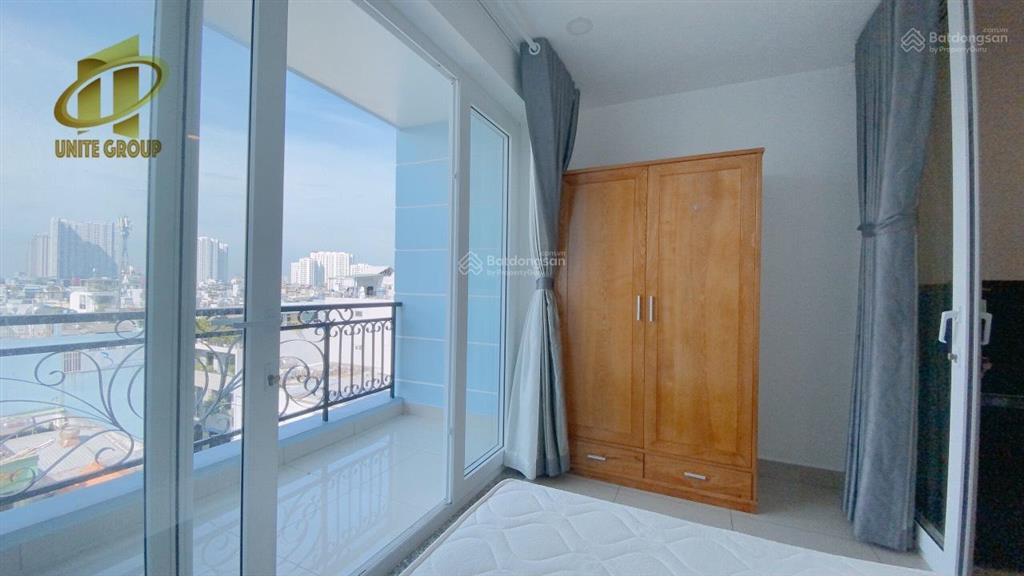 Cho thuê căn hộ quận 4 gần etown, đh luật khánh hội có thang máy, full nội thất, cửa sổ