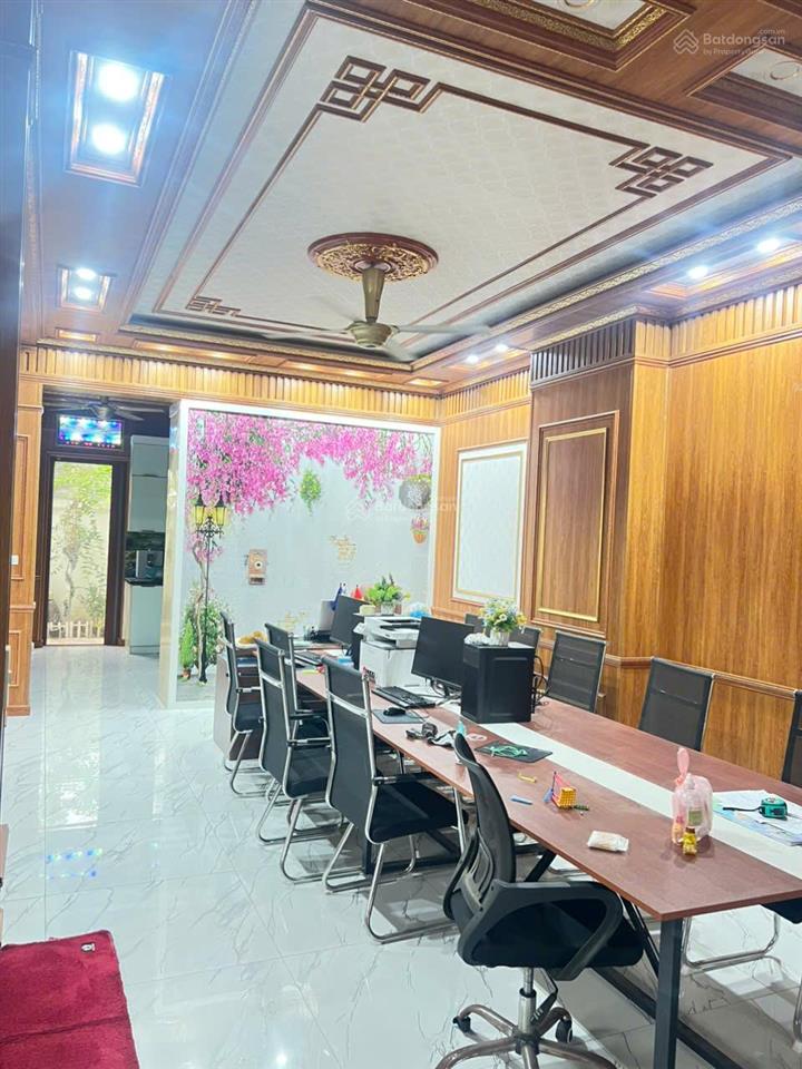 Bán bt song lập phoenix  hướng đông nam  ngay trung tâm thành phố.  0973 030 ***