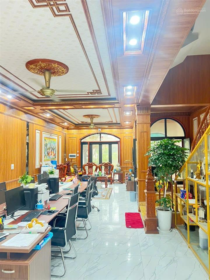 Bán bt song lập phoenix  hướng đông nam  ngay trung tâm thành phố.  0973 030 ***