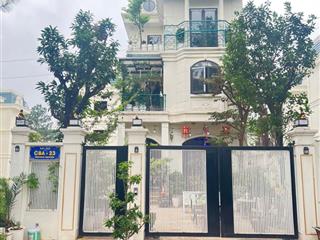 Bán bt song lập phoenix  hướng đông nam  ngay trung tâm thành phố.  0973 030 ***