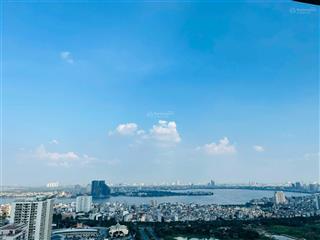 Chính chủ cần cho thuê căn hộ cao cấp 2 ngủ 2 vệ sinh với 105m2 view trọn hồ tây rất đẹp