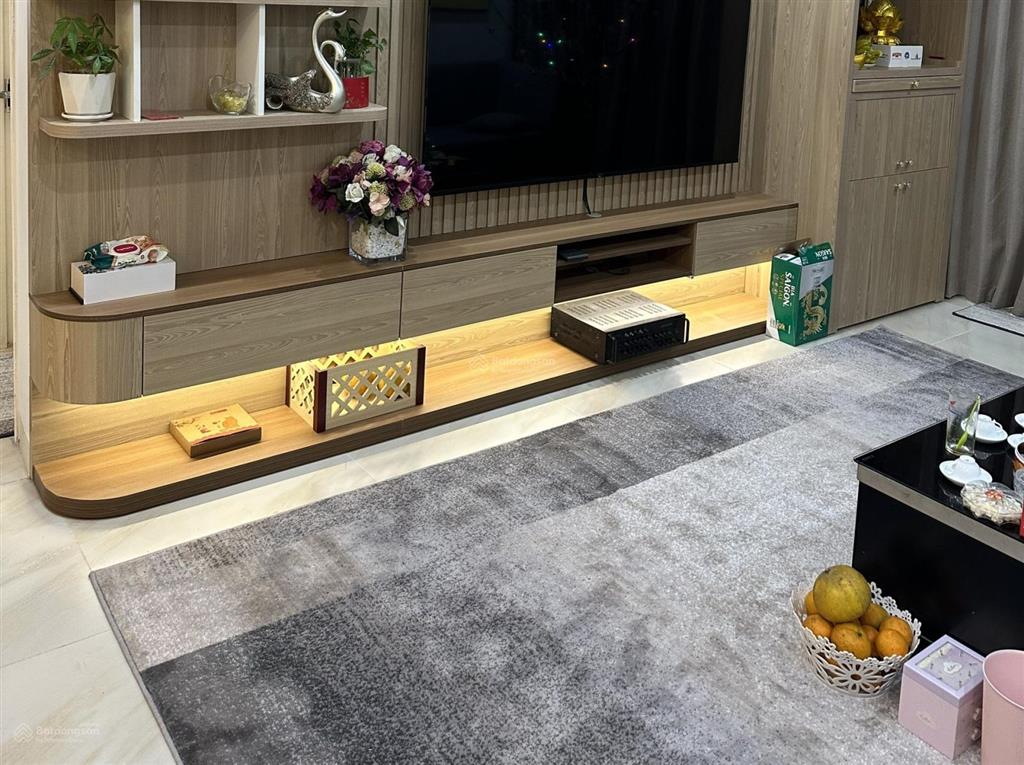Chính chủ gửi bán căn hộ 138m2 tại khu đô thị vườn đào tây hồ hà nội, sẵn sổ sang tên cho khách