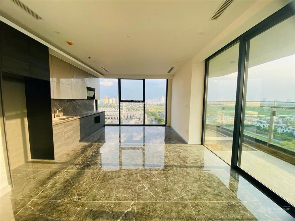 Chính chủ gửi em cho thuê căn hộ 3 ngủ + 1 và 2 vệ sinh, có bồn tắm với 163m2 nội thất cơ bản