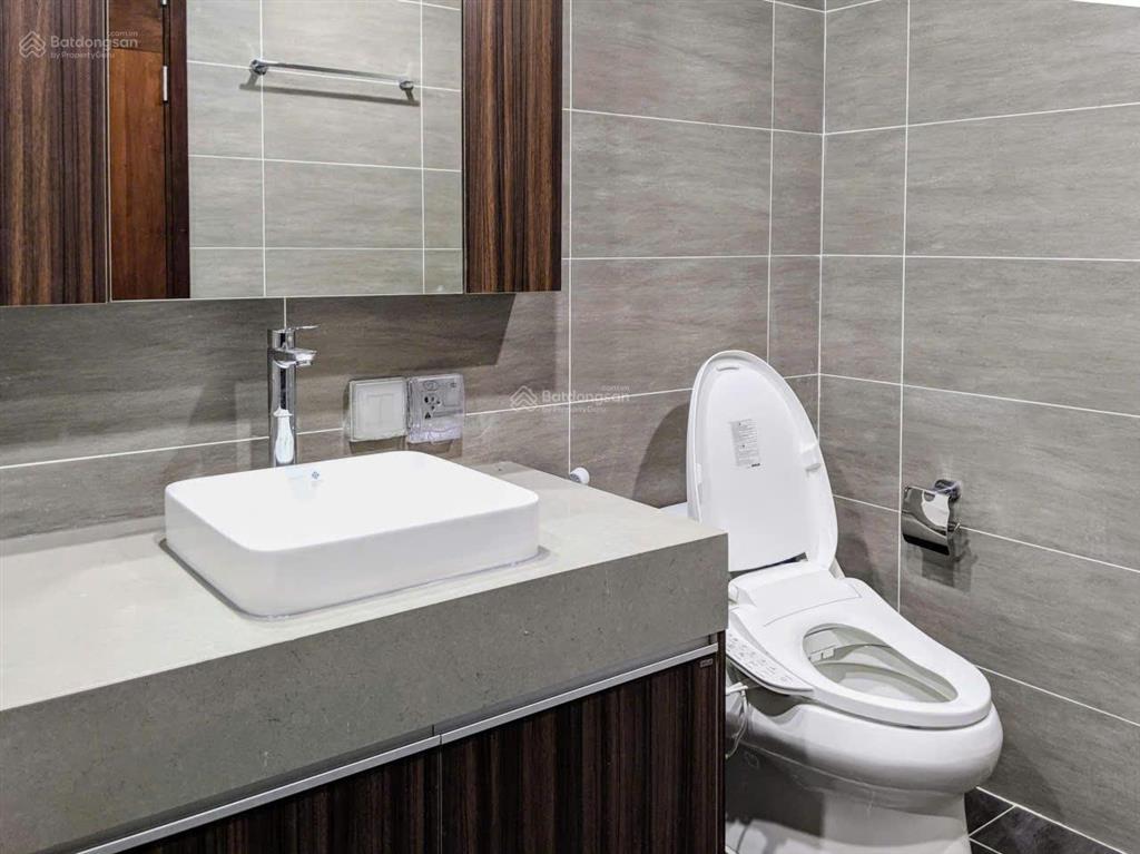 Chính chủ cần cho thuê căn hộ 1 ngủ 1 đa năng full nội thất vào ở được luôn tại 6th element tây hồ