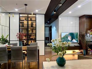Chính chủ cần cho thuê căn hộ 2n2vs nội thất cơ bản với 83m² tại 6th element tây hồ tây hà nội