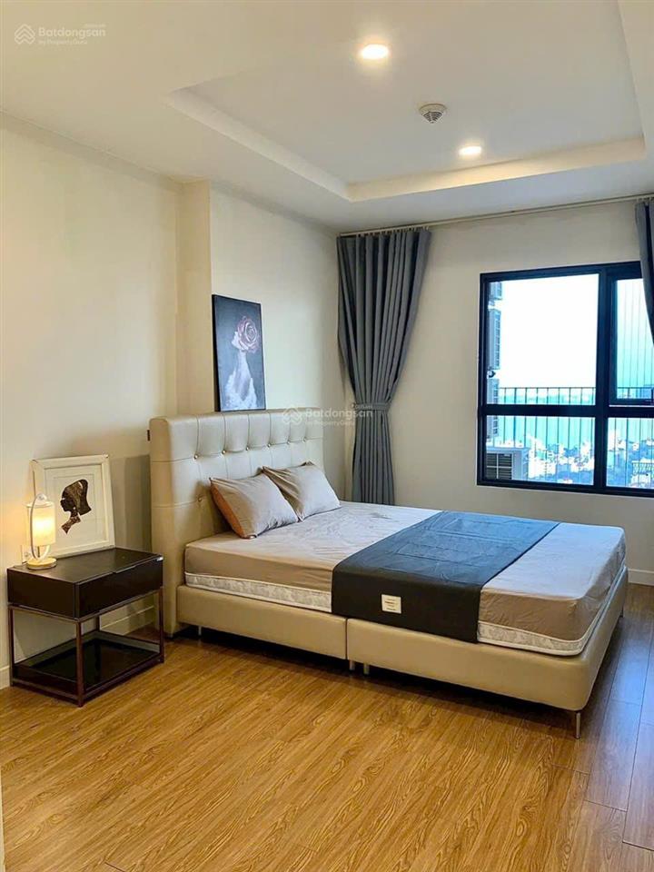 Tôi cần bán nhanh căn hộ 3 ngủ 2 vệ sinh tại kosmo tây hồ, view hồ tây giá 14 tỷ, với 118m2