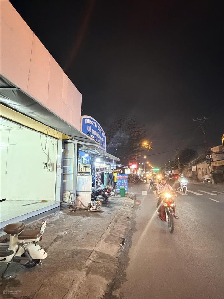 Cho thuê mặt bằng 102m2 ,nguyễn ảnh thủ quận 12  ngay ngã tư tô ký nguyễn ảnh thủ