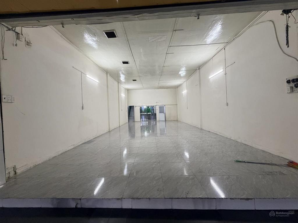 Cho thuê mặt bằng 102m2 ,nguyễn ảnh thủ quận 12  ngay ngã tư tô ký nguyễn ảnh thủ