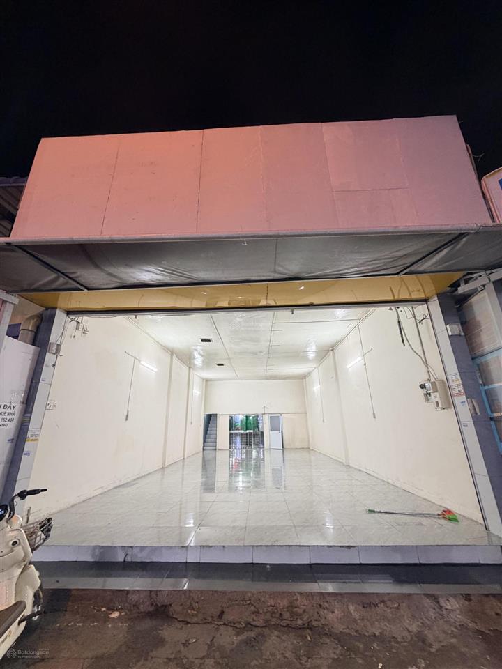 Cho thuê mặt bằng 102m2 ,nguyễn ảnh thủ quận 12  ngay ngã tư tô ký nguyễn ảnh thủ