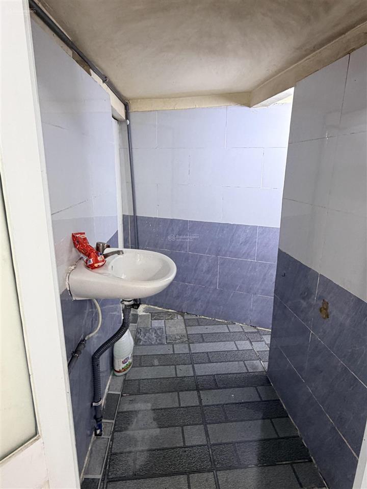 Cho thuê mặt bằng 102m2 ,nguyễn ảnh thủ quận 12  ngay ngã tư tô ký nguyễn ảnh thủ