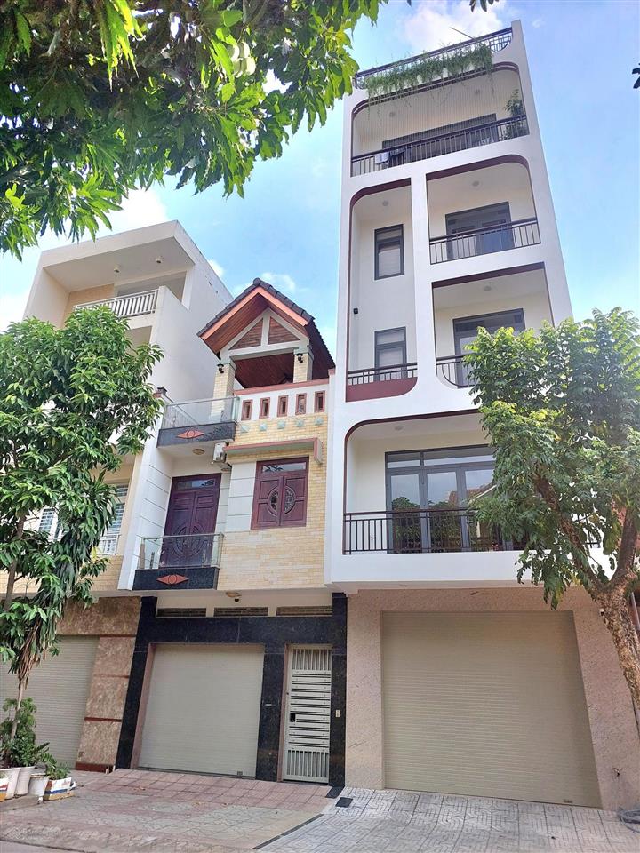 Nhà 6 tầng, thang máy, trung tâm hành chính, quảng trường xanh, dĩ an, tp hồ chí minh