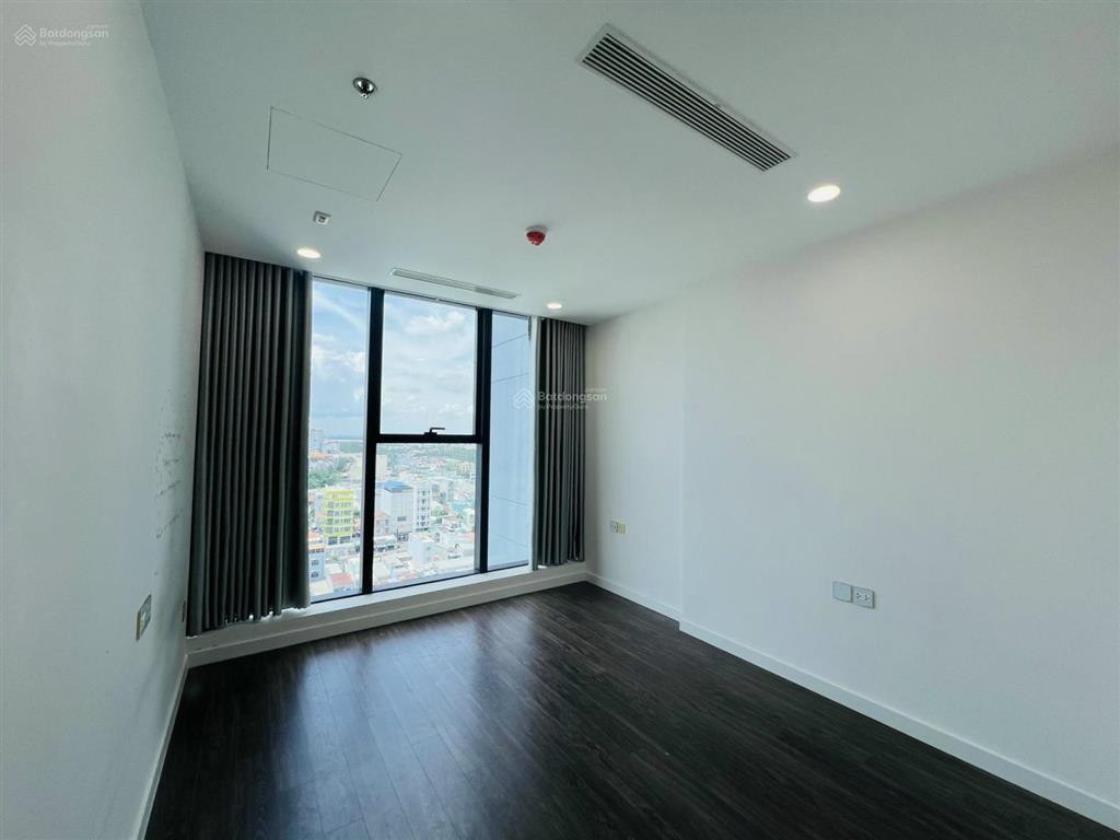 Cho thuê sunshine sky city 2pn ntcb, giá từ 13tr hỗ trợ thương lượng thêm.  em diễm 0845 039 ***