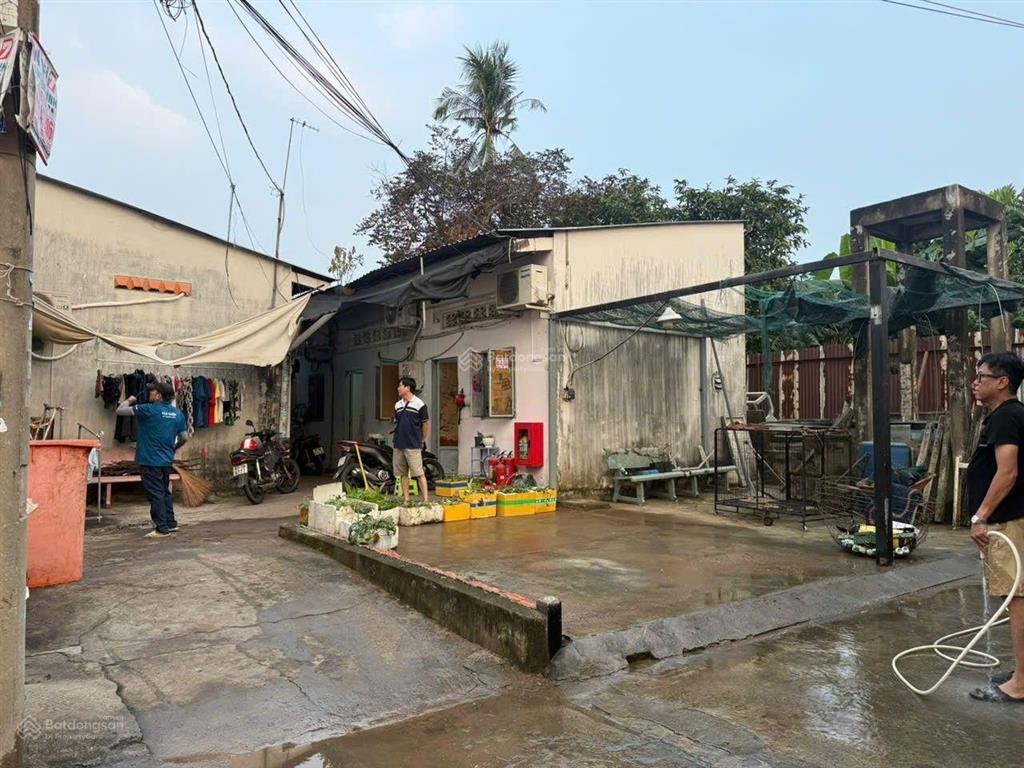 (11 x 17) gần chợ thủ đức. giá 9,2 tỷ (49 triệu/ m2) full thổ cư