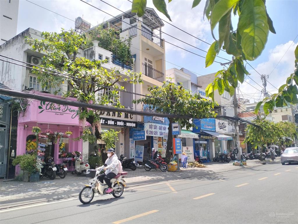 Mặt tiền lâm văn bền (4,8 x 17) 4 tầng. giá 19,5 tỷ