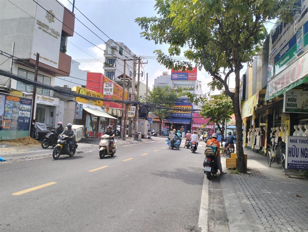 Mặt tiền lâm văn bền (4,8 x 17) 4 tầng. giá 19,5 tỷ