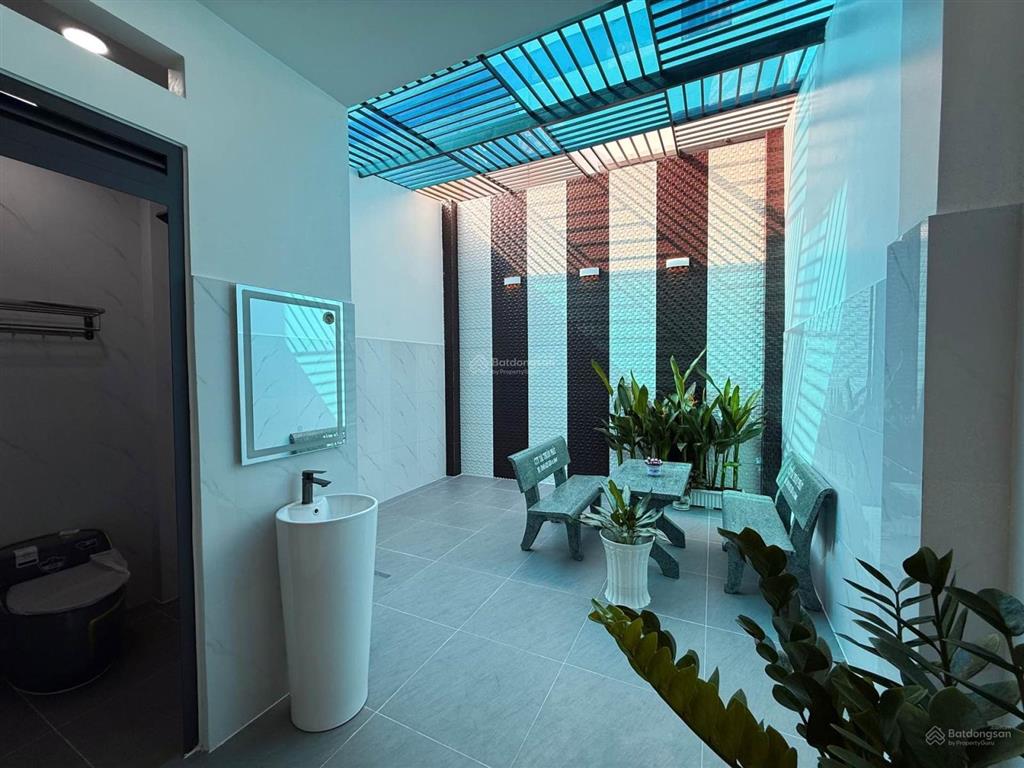 Siêu phẩm biệt thự thượng lưu trung mỹ tây 17, quận 12 dt 8x30m (240m2) chỉ 13,7 tỷ