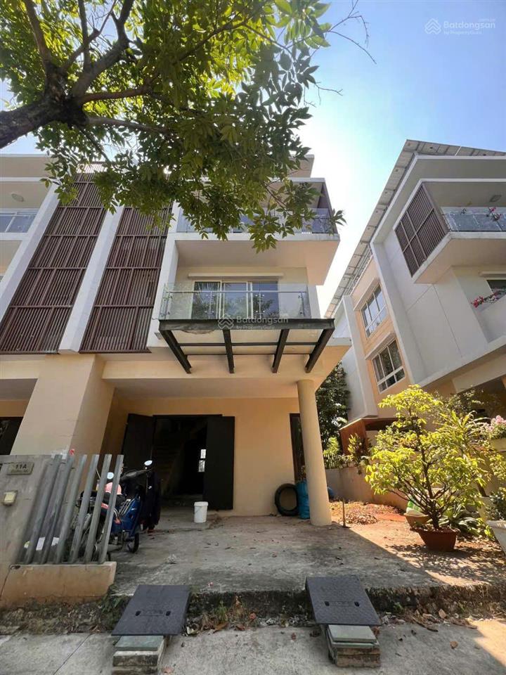 Chính chủ cần bán nhà kđt palm residence 145,54m² 3 tầng giá 32 tỷ