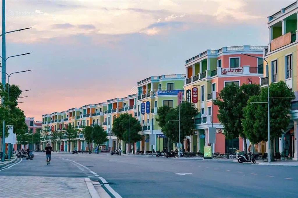 Chủ nhà đi nước ngoài cần bán gấp